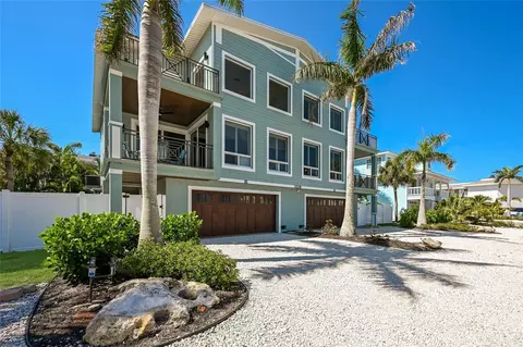 109 6th St N #A, Bradenton Beach, FL 34217