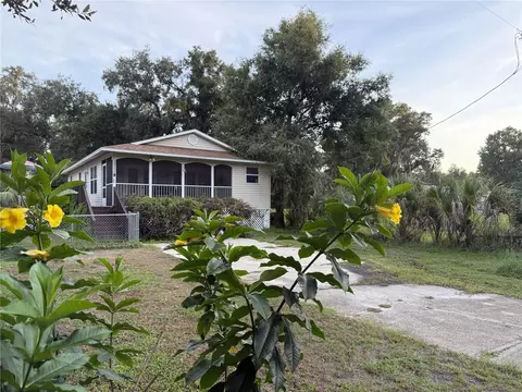38932 Central Ave, Zephyrhills, FL 33540