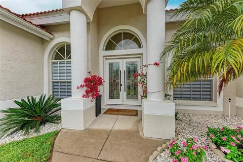 7327 38th Ct E, Sarasota, FL 34243