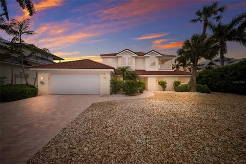 532 70th St, Holmes Beach, FL 34217