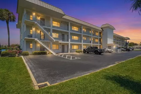 3330 Gulf Of Mexico Dr #202D, Longboat Key, FL 34228