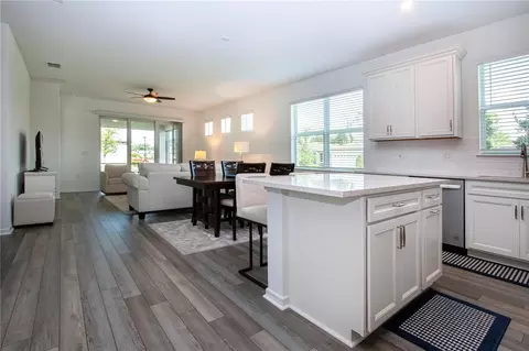 Kitchen - 9578 Coastline Way, Parrish, FL 34219 photo 2 of 8