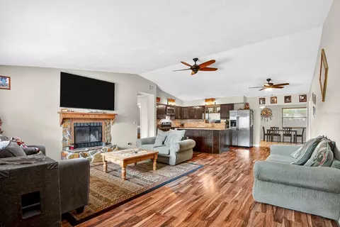 Living - 5103 Erie Rd, Parrish, FL 34219 photo 1 of 4