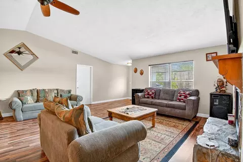 Living - 5103 Erie Rd, Parrish, FL 34219 photo 4 of 4