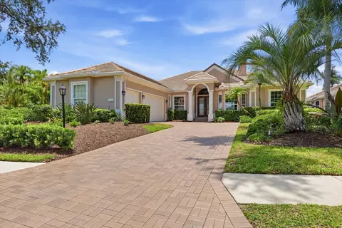 8160 Collingwood Ct, University Park, FL 34201