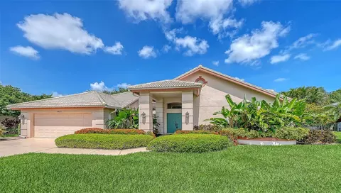 4871 Winterhaven Dr, Sarasota, FL 34233