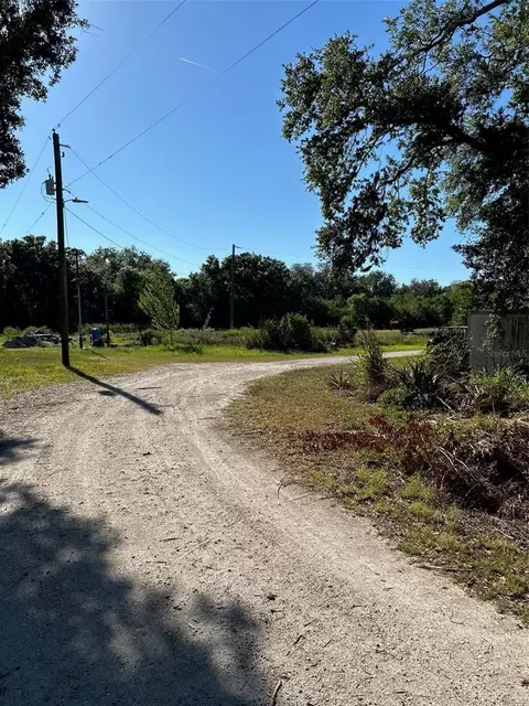 910 1010 1016 3rd Ave Se Ave SE, Ruskin, FL 33570