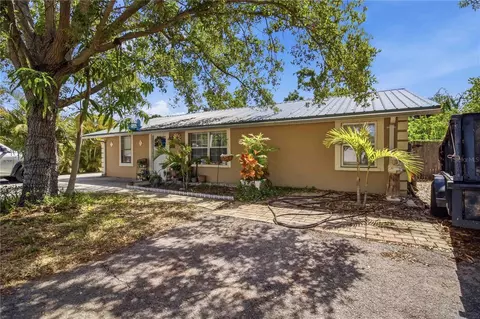 5727 11th St E, Bradenton, FL 34203