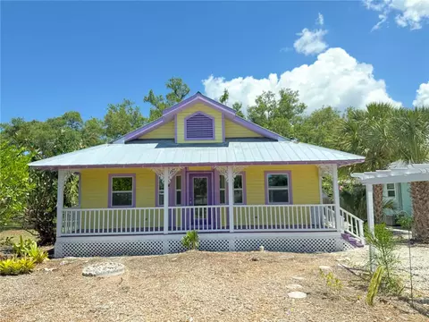 330 Pavonia Rd, Nokomis, FL 34275