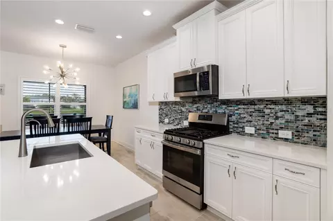 Kitchen - 3410 Box Turtle Ter, Parrish, FL 34219 photo 2 of 7