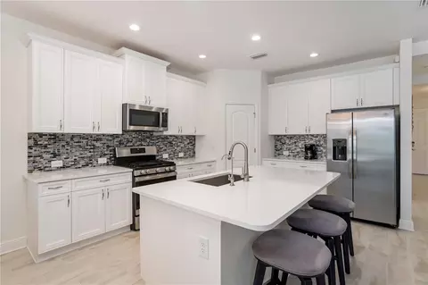 Kitchen - 3410 Box Turtle Ter, Parrish, FL 34219 photo 3 of 7