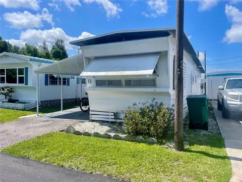13 Tennessee St, Palmetto, FL 34221