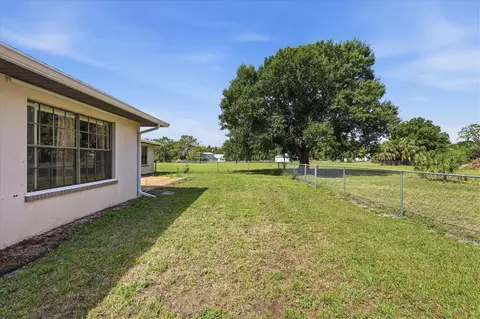Exterior - 9704 25th St E, Parrish, FL 34219 photo 4 of 8