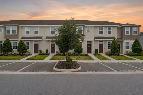 6126 Fairmont Ln, Palmetto, FL 34221