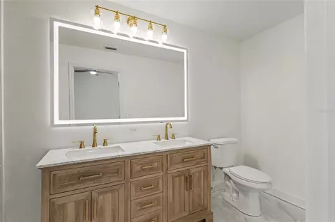 Bath - 601 136th Ct E, Bradenton, FL 34212 photo 1 of 3