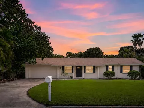 5927 Driftwood Ave, Sarasota, FL 34231