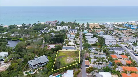 1122 Crescent St, Sarasota, FL 34242