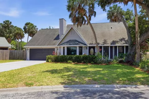5378 Sarapointe Ct, Sarasota, FL 34232