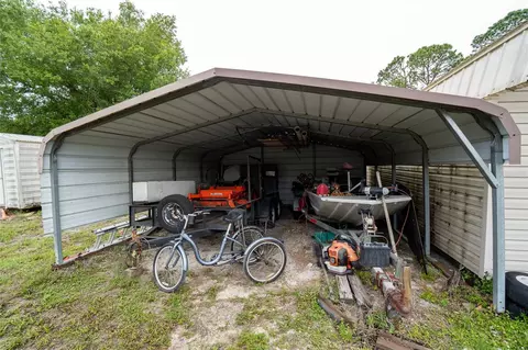 Exterior - 1809 E Holiday Dr, Lorida, FL 33857 photo 7 of 10