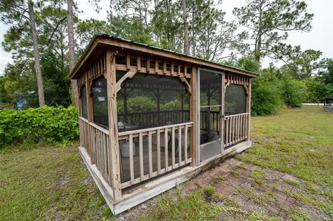 Exterior - 1809 E Holiday Dr, Lorida, FL 33857 photo 9 of 10