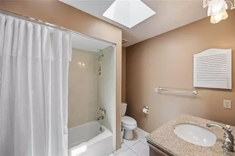 Bath - 2209 68th Dr E, Ellenton, FL 34222 photo 3 of 3