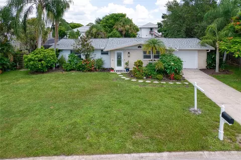 510 Dona Dr, Nokomis, FL 34275