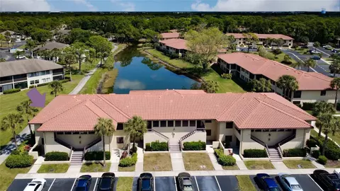 5191 Lake Village Dr #2, Sarasota, FL 34235