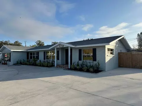5723 26th St W, Bradenton, FL 34207