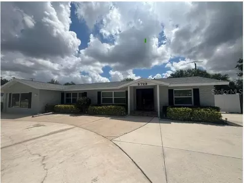 5723 26th St W, Bradenton, FL 34207
