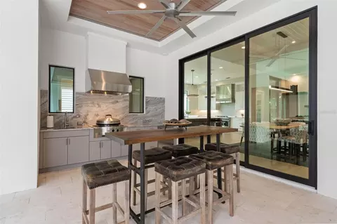 Kitchen - 11721 Rive Isle Run, Parrish, FL 34219 photo 11 of 13