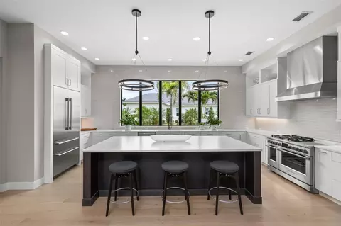 Kitchen - 11721 Rive Isle Run, Parrish, FL 34219 photo 2 of 13