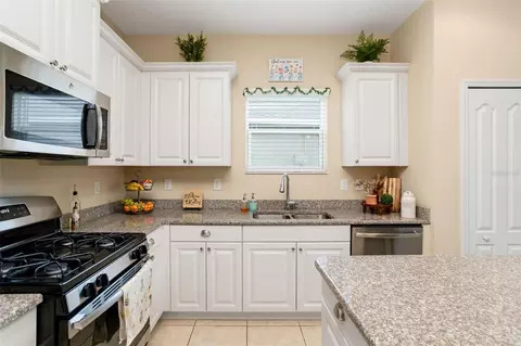 Kitchen - 4524 Deep Creek Ter, Parrish, FL 34219 photo 6 of 6