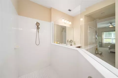 Bath - 4524 Deep Creek Ter, Parrish, FL 34219 photo 3 of 4