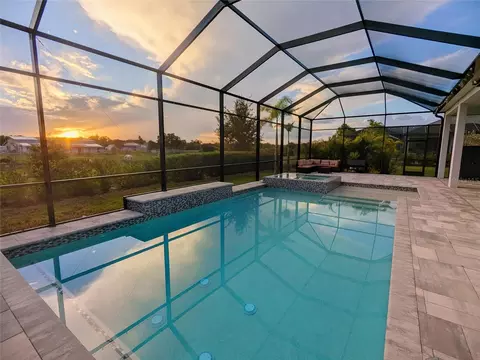 4645 Antrim Dr, Sarasota, FL 34240