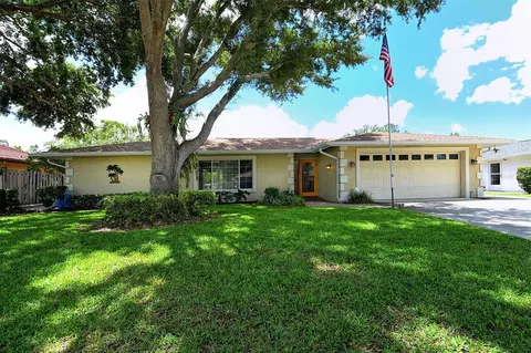 3140 Espanola Dr, Sarasota, FL 34239