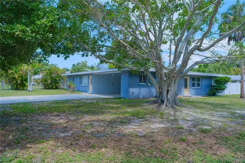 993 Gary St #A & B, Sarasota, FL 34234