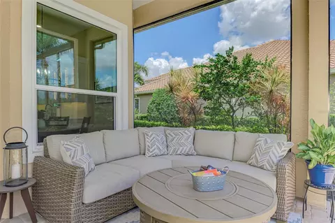 Exterior - 13987 Siena Loop, Bradenton, FL 34202 photo 3 of 7
