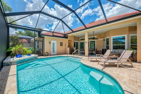 Exterior - 13987 Siena Loop, Bradenton, FL 34202 photo 2 of 7