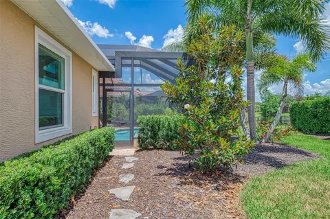 Exterior - 13987 Siena Loop, Bradenton, FL 34202 photo 5 of 7