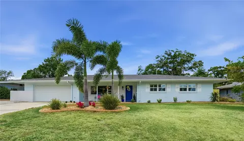 2561 Sunnyside St, Sarasota, FL 34239