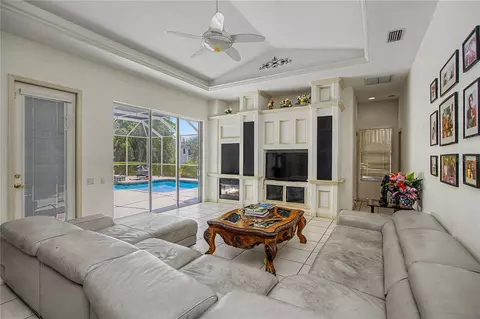 Living - 2114 SE 25th Loop, Ocala, FL 34471 photo 2 of 4