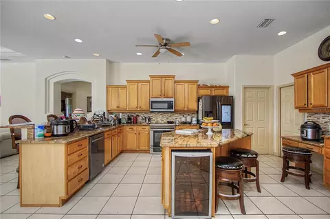 Kitchen - 2114 SE 25th Loop, Ocala, FL 34471 photo 2 of 3