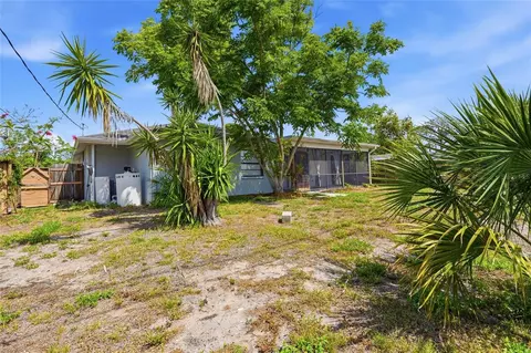 Exterior - 1163 Ringtail Rd, Venice, FL 34293 photo 8 of 8