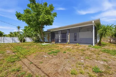 Exterior - 1163 Ringtail Rd, Venice, FL 34293 photo 5 of 8