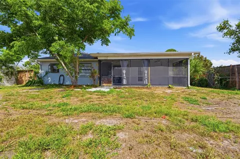 Exterior - 1163 Ringtail Rd, Venice, FL 34293 photo 7 of 8