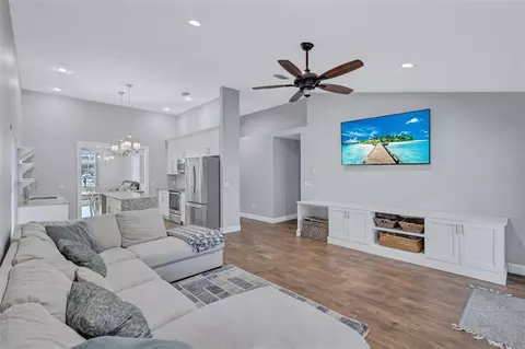 Living - 4909 6th Ave E, Bradenton, FL 34208 photo 5 of 5