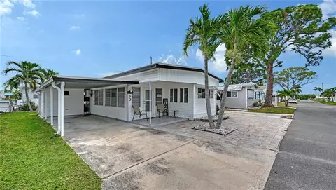 10315 5th St #30-5, Bradenton, FL 34210