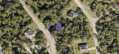 Kingsman Avenue, North Port, FL 34288