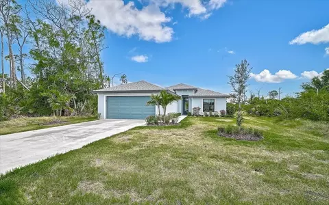 112 Hercules Dr, Rotonda West, FL 33947