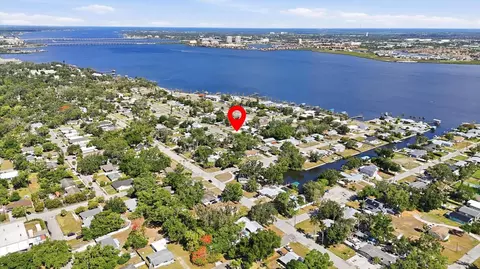 101 20th St NE, Bradenton, FL 34208